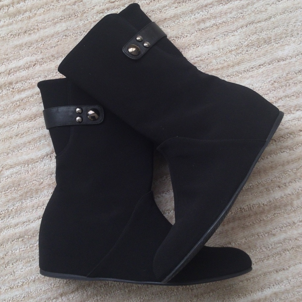 Stuart Weitzman Women's Wedge Luxury Black Downpour Dress Boots Gortex Size 7.5